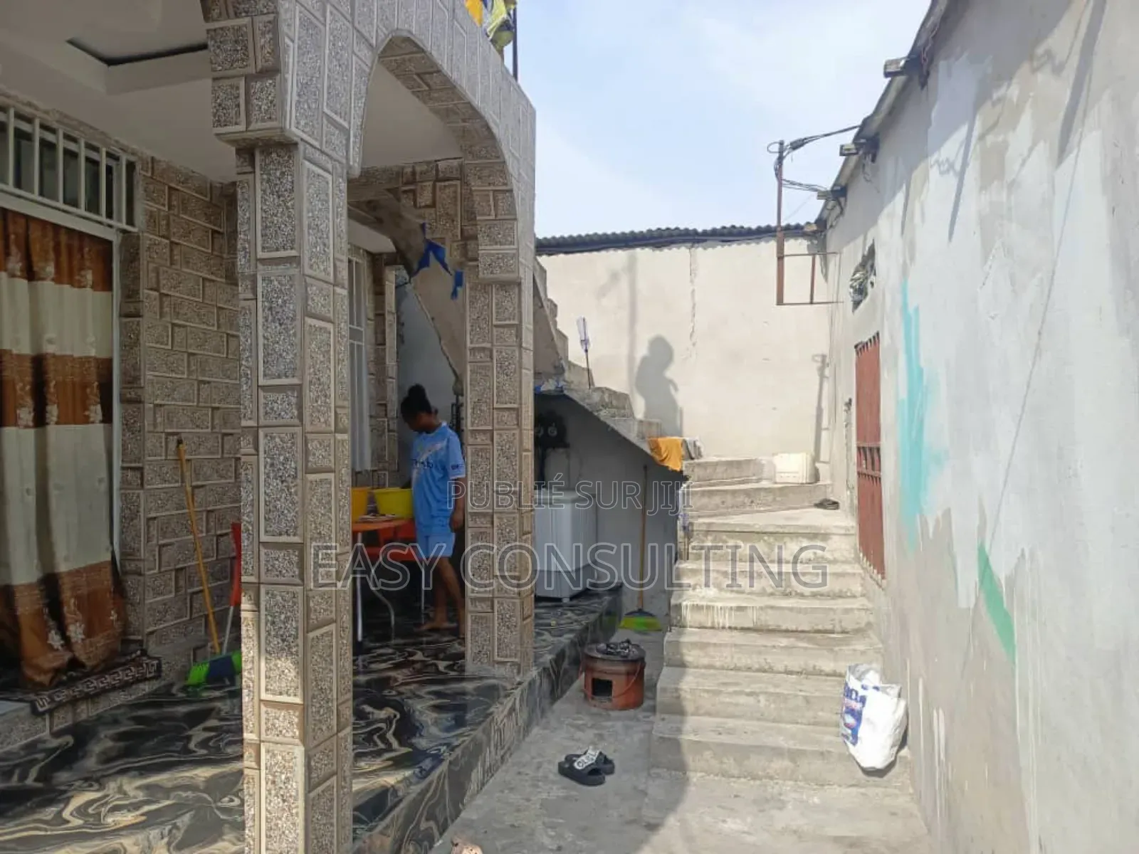 2chbre Villa dans Efobank, Nsele à Vendre