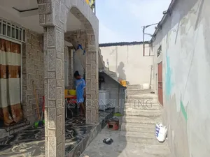 2chbre Villa dans Efobank, Nsele à Vendre