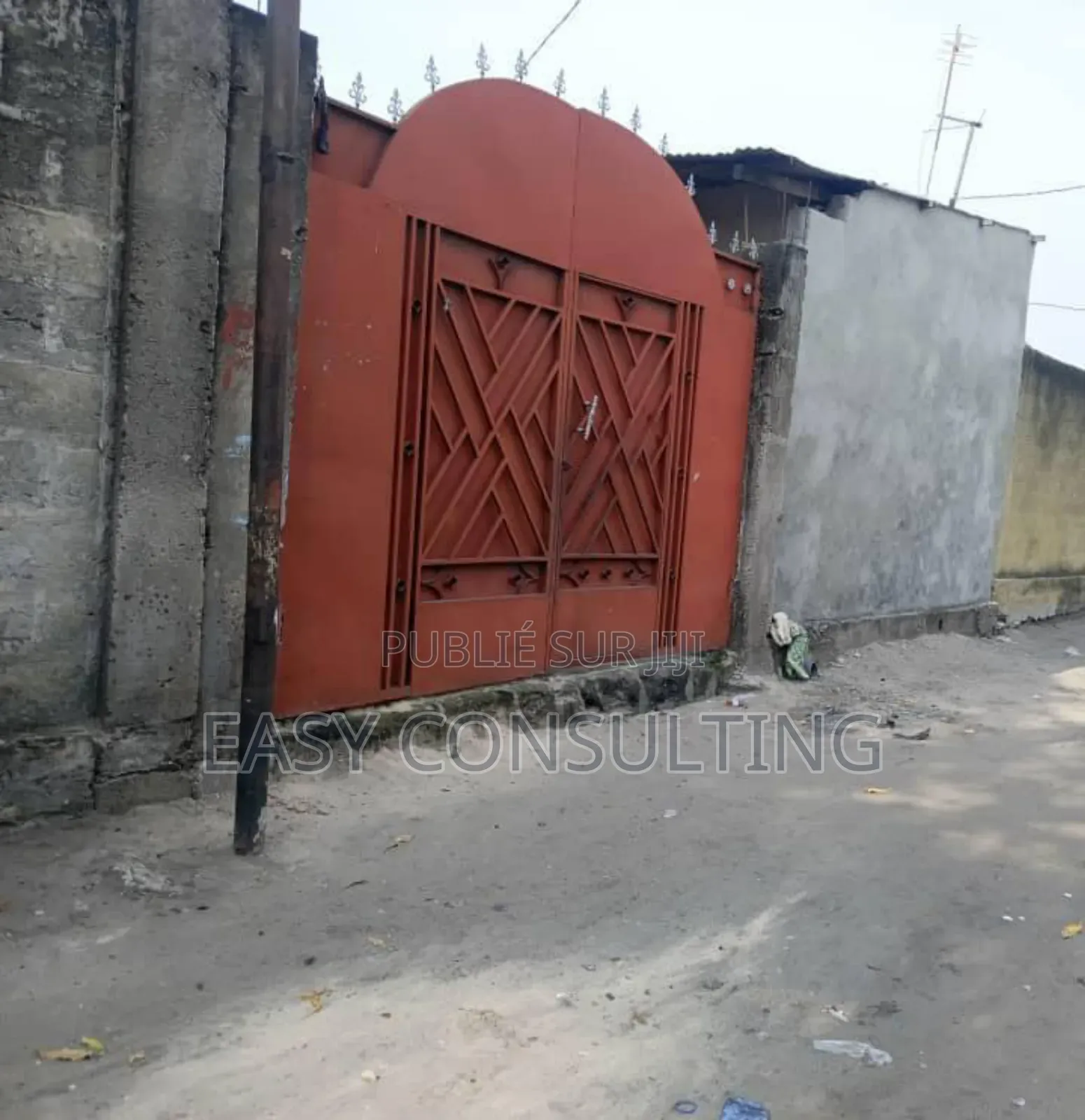 2chbre Villa dans Efobank, Nsele à Vendre