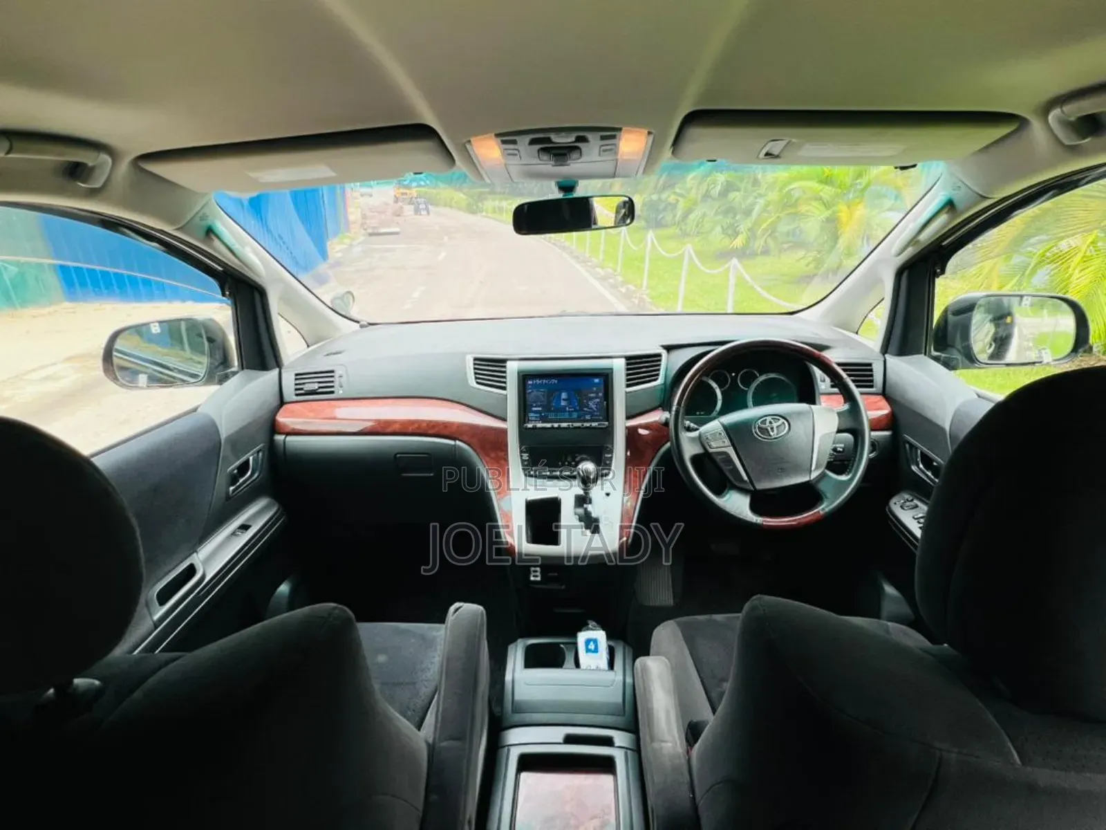 Toyota Vellfire 2023 Black