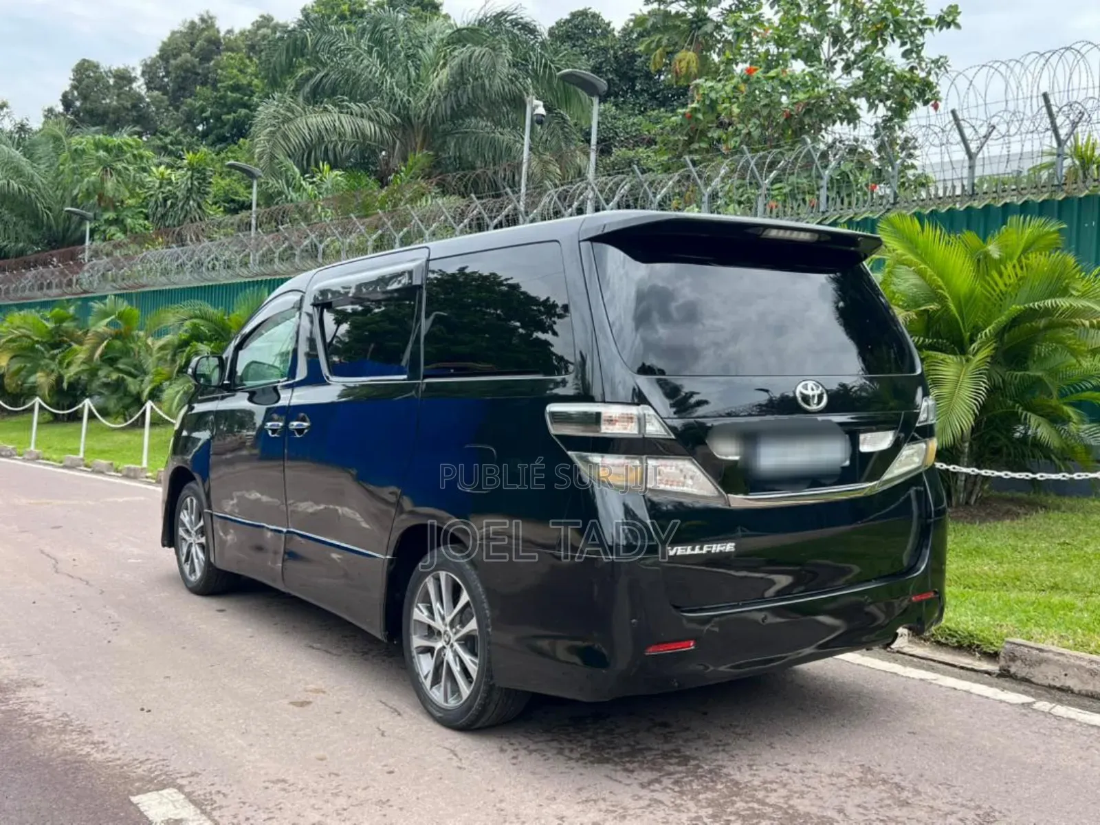 Toyota Vellfire 2023 Black