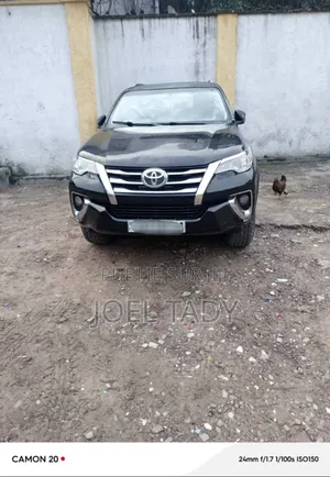 Toyota Fortuner 2017 Bleu