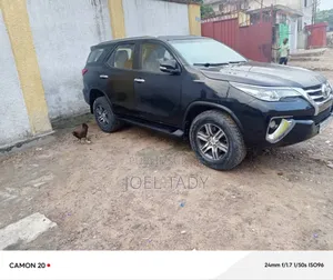 Toyota Fortuner 2017 Bleu
