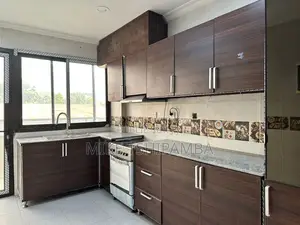 3chbre Appartement dans Appartements, Ngaliema à Louer