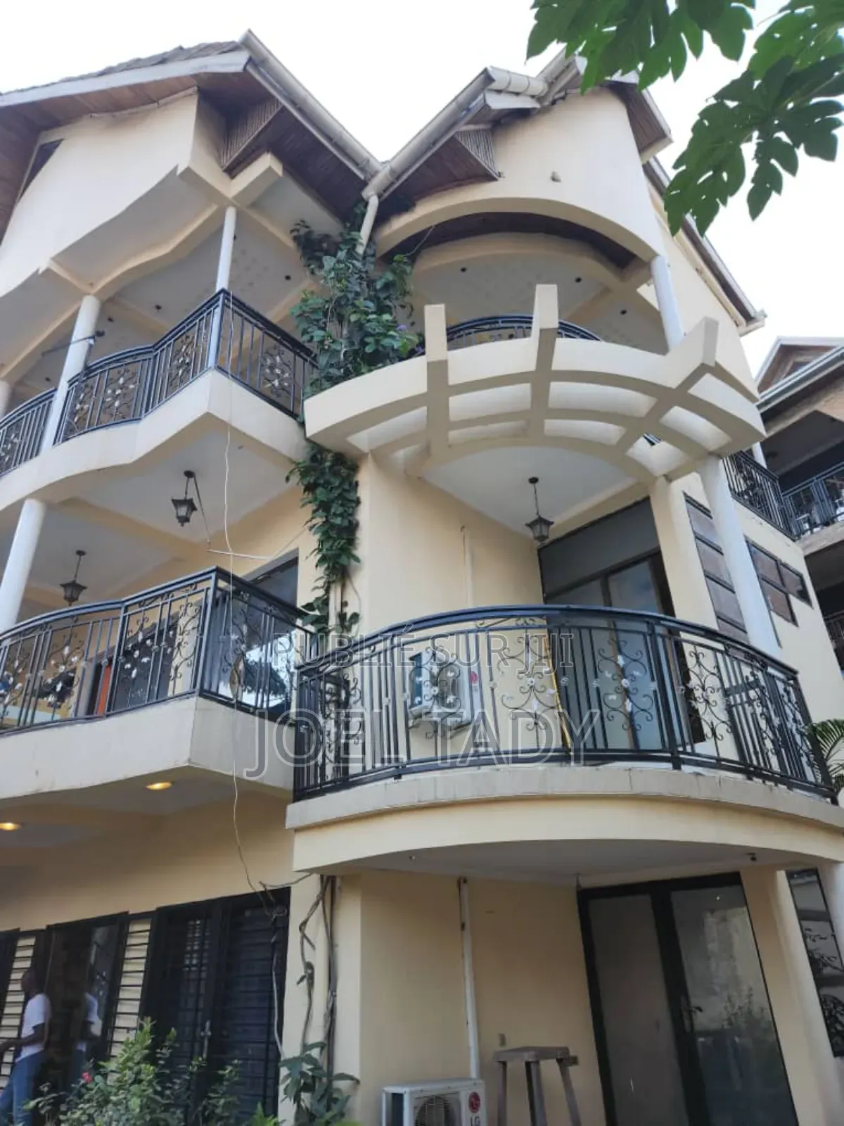 5chbre Villa dans Empire Supreme, Ngaliema à Vendre