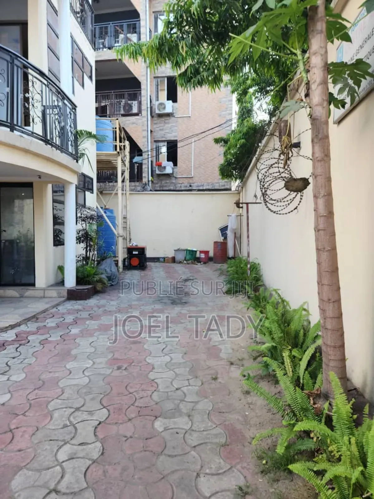 5chbre Villa dans Empire Supreme, Ngaliema à Vendre