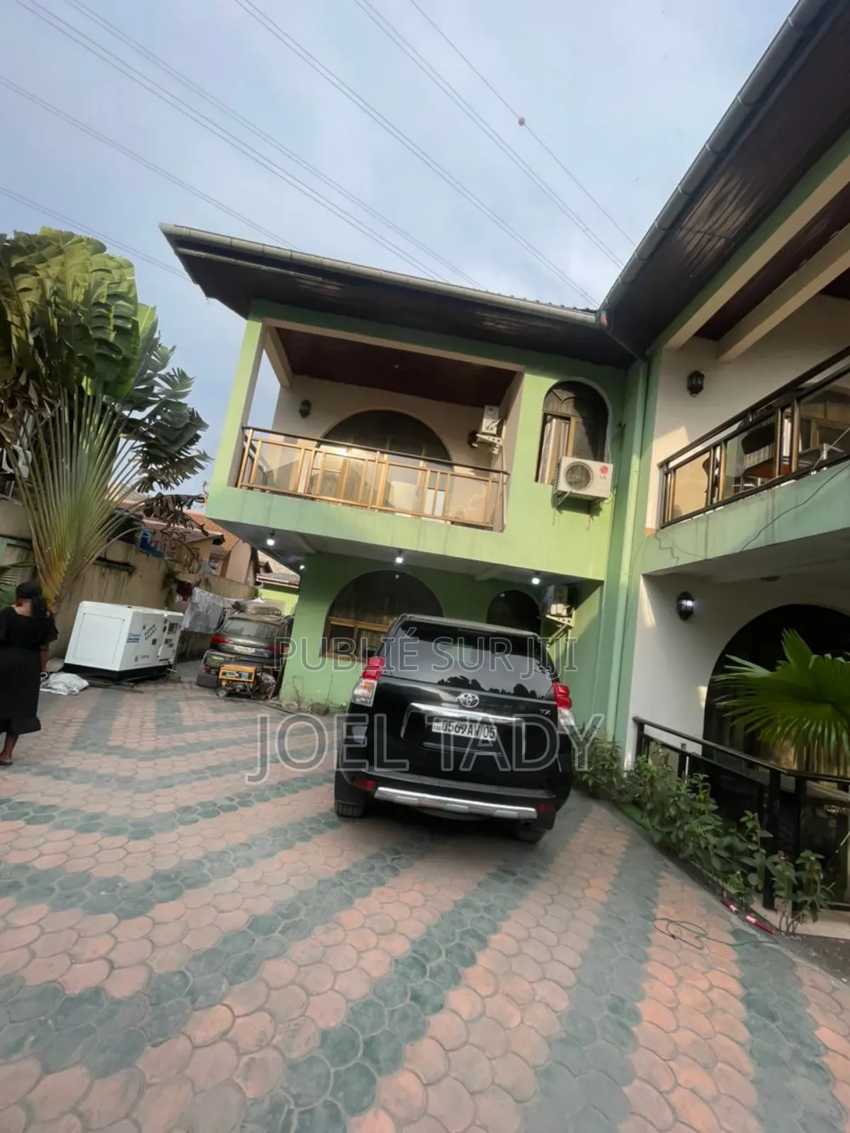 4chbre Villa dans Empire Supreme, Ngaliema à Vendre