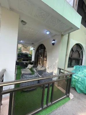 4chbre Villa dans Empire Supreme, Ngaliema à Vendre