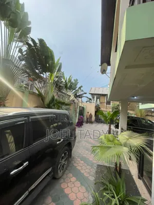 4chbre Villa dans Empire Supreme, Ngaliema à Vendre