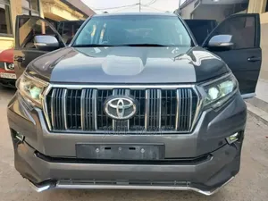 Toyota Land Cruiser Prado 2020 Noir Mat