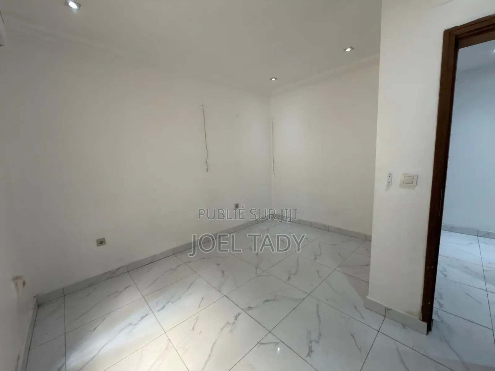 3chbre Appartement dans Empire Supreme, Ngaliema à Louer