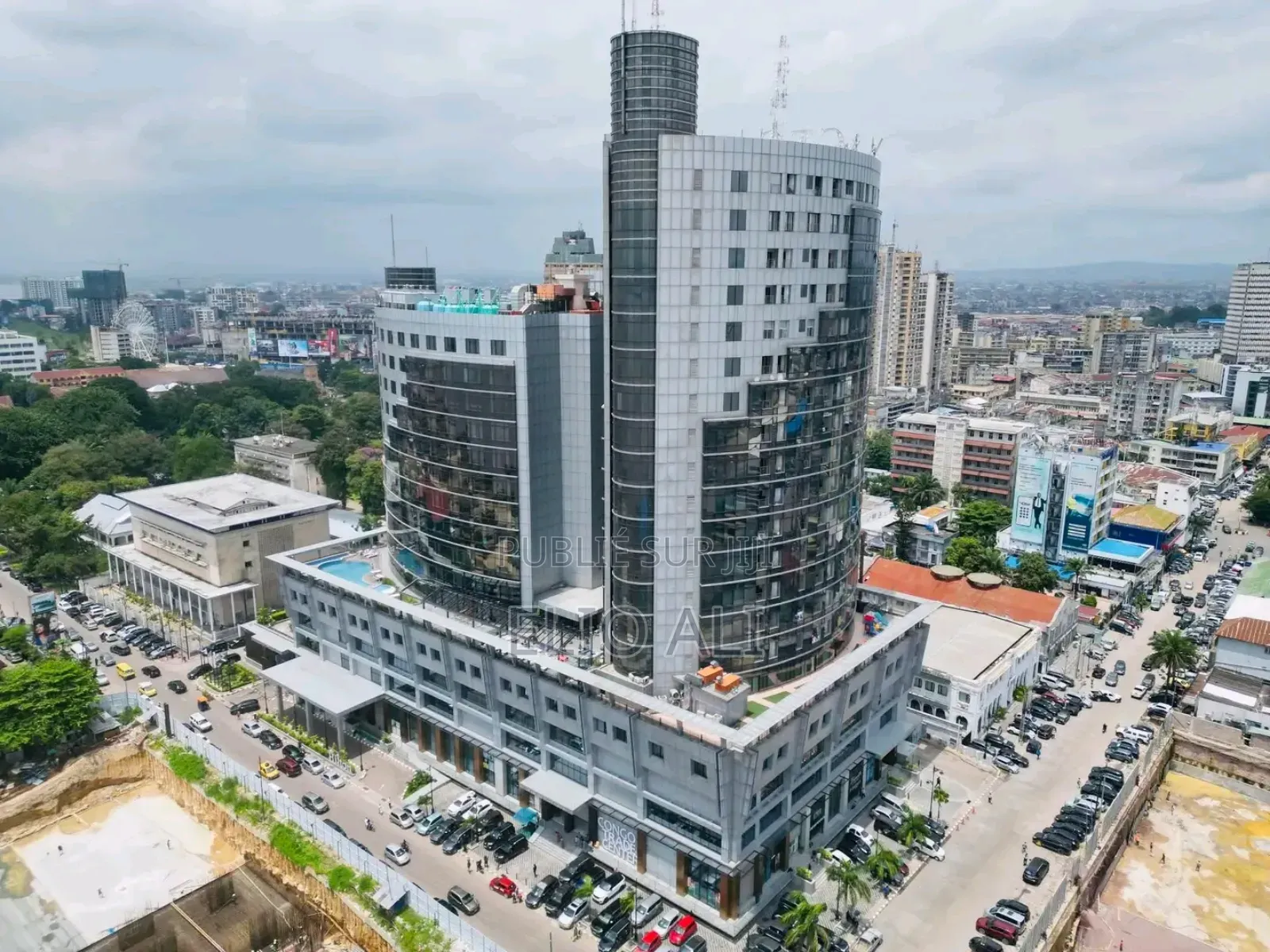 Furnished 3chbre Appartement dans Ctc Tower, Gombe à Vendre