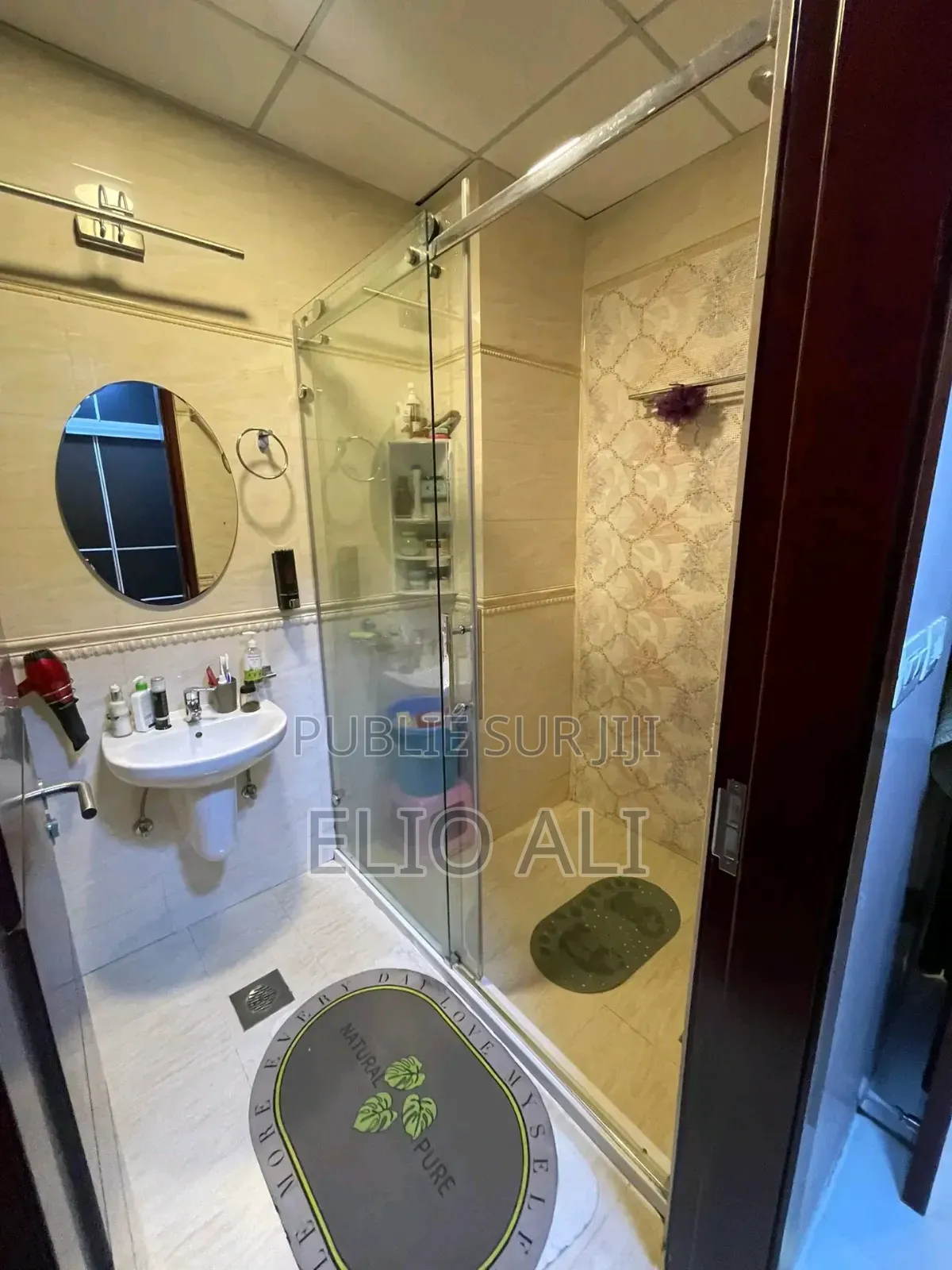 Furnished 3chbre Appartement dans Ctc Tower, Gombe à Vendre