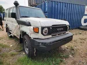 Neuf Toyota Land Cruiser 79 Series 2025 Blanc