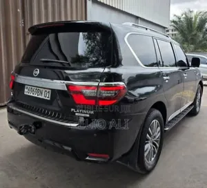 Nissan Patrol 2015 Noir