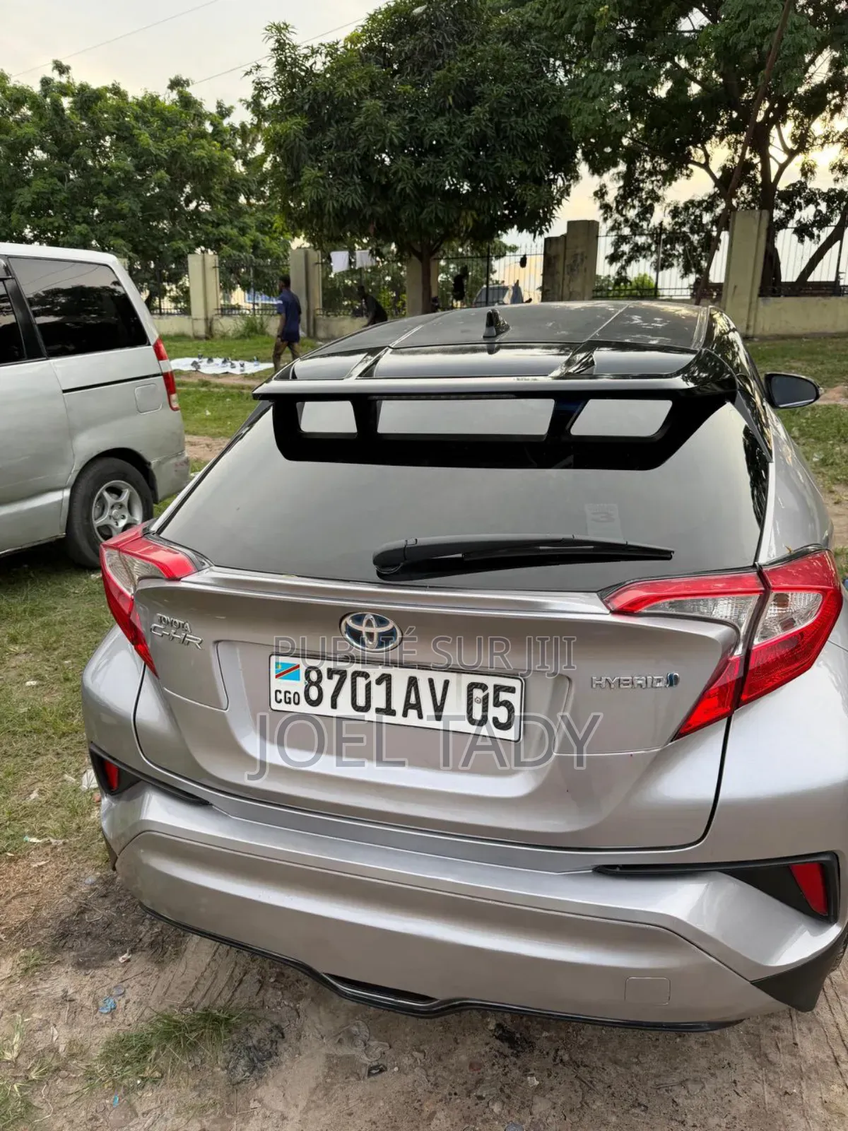 Toyota C-HR 2023 Gris