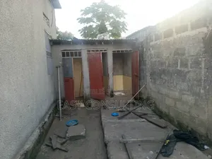 3chbre Villa dans Terre Jaune, Nsele à Vendre