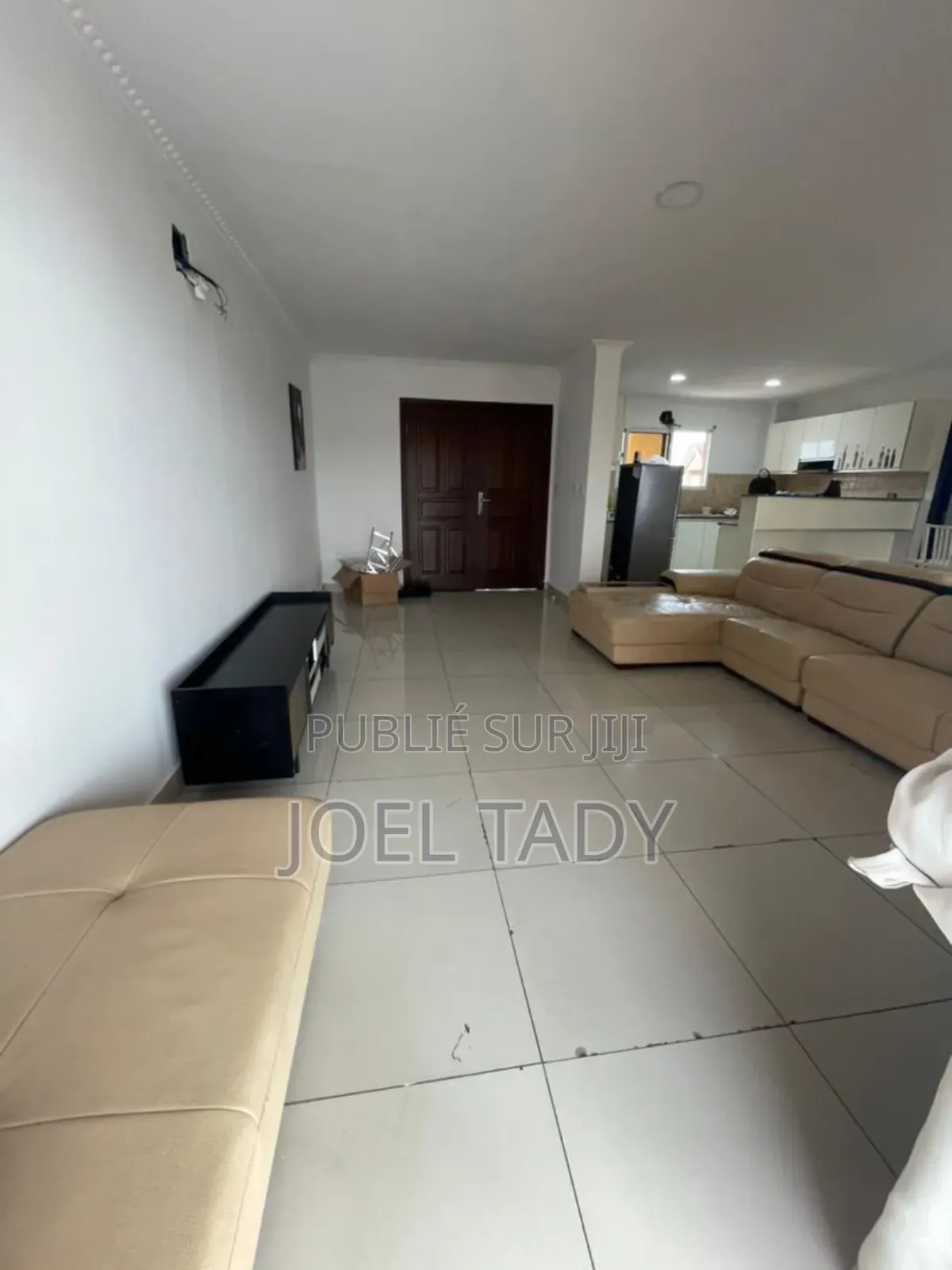 3chbre Appartement dans Empire Supreme, Ngaliema à Vendre