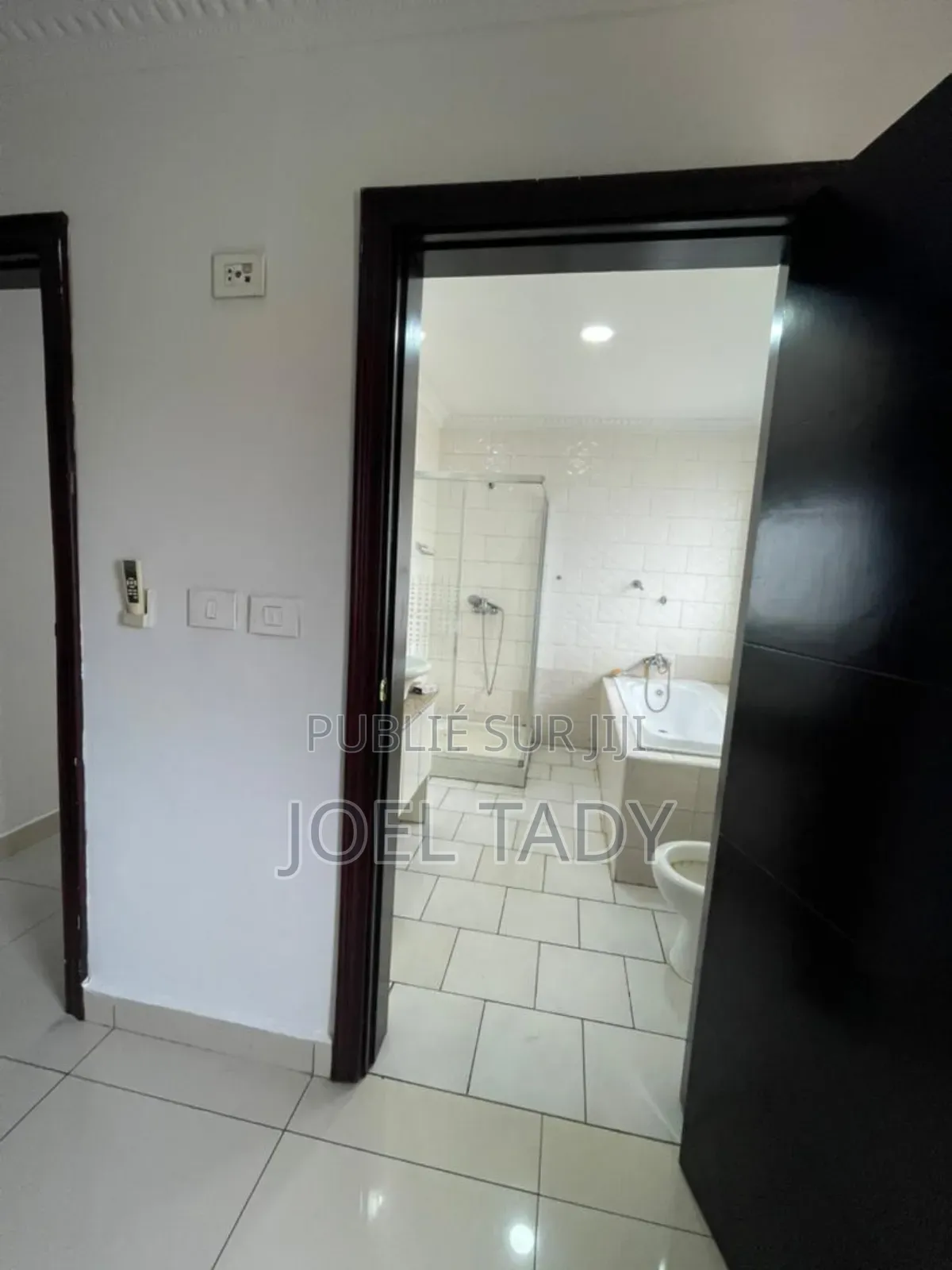 3chbre Appartement dans Empire Supreme, Ngaliema à Vendre