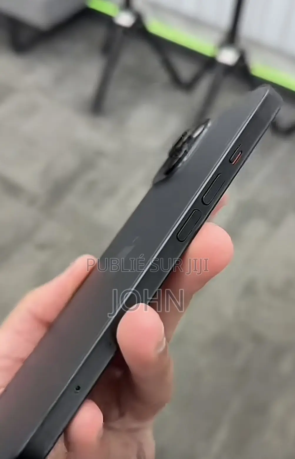 Nouveau Apple iPhone 15 128 GB Doré