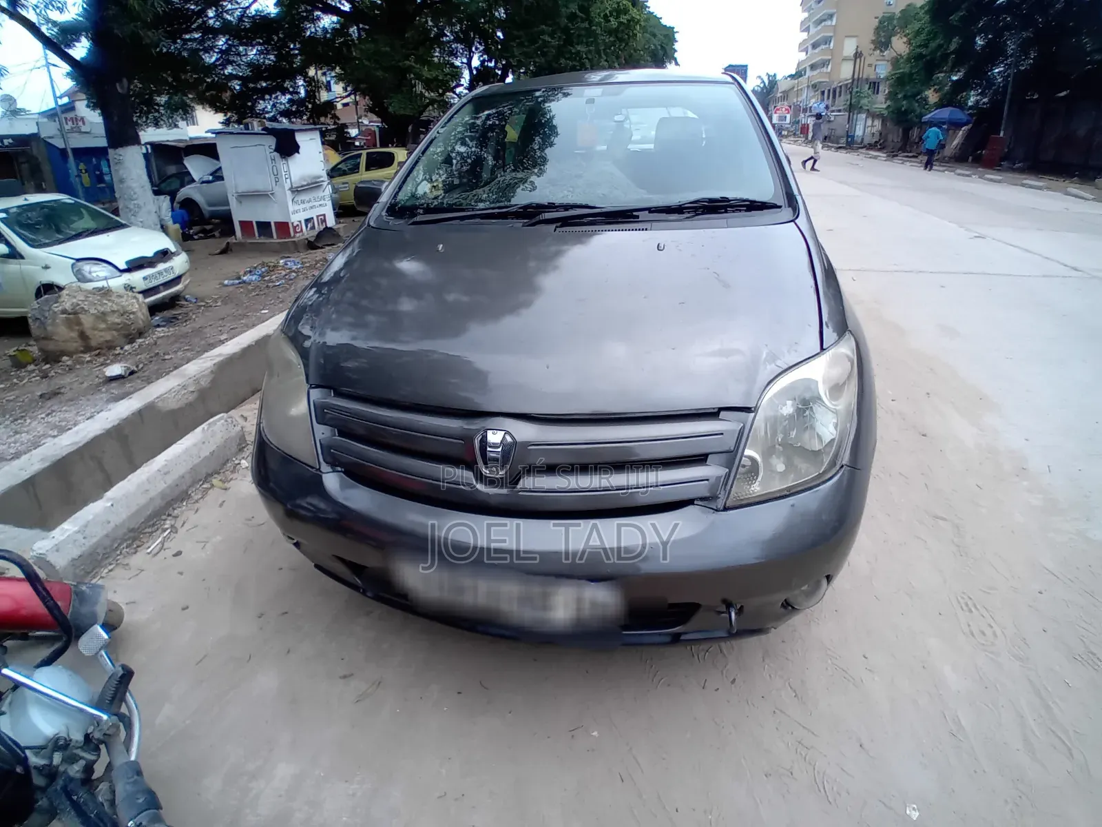 Toyota IST 2016 Marron