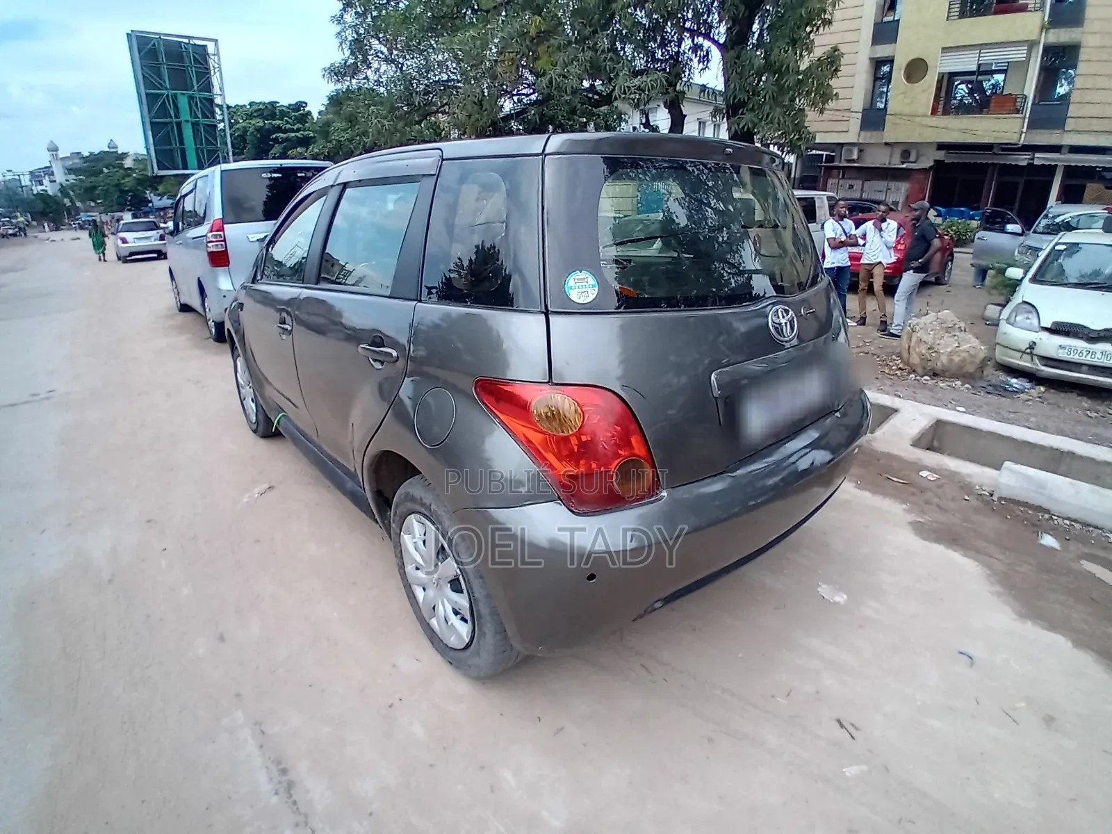 Toyota IST 2016 Marron