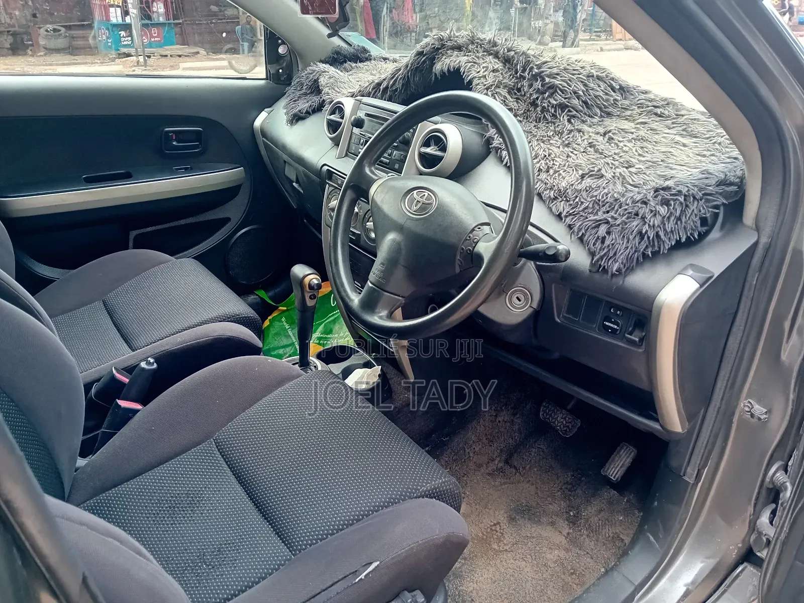 Toyota IST 2016 Marron