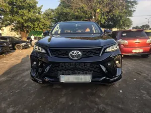 Toyota Fortuner 2020 Black