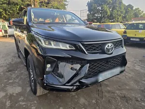 Toyota Fortuner 2020 Black