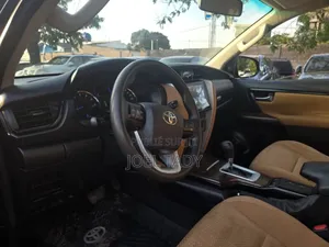 Toyota Fortuner 2020 Black