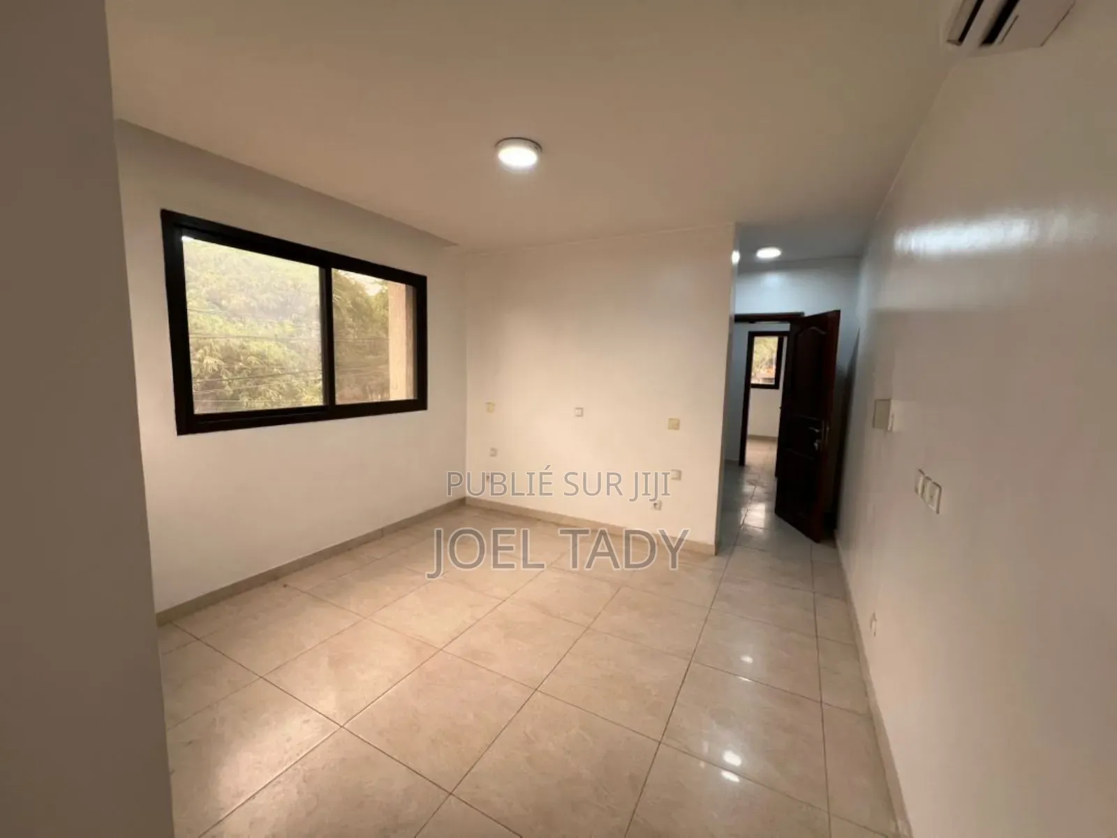 3chbre Appartement dans Empire Supreme, Ngaliema à Louer