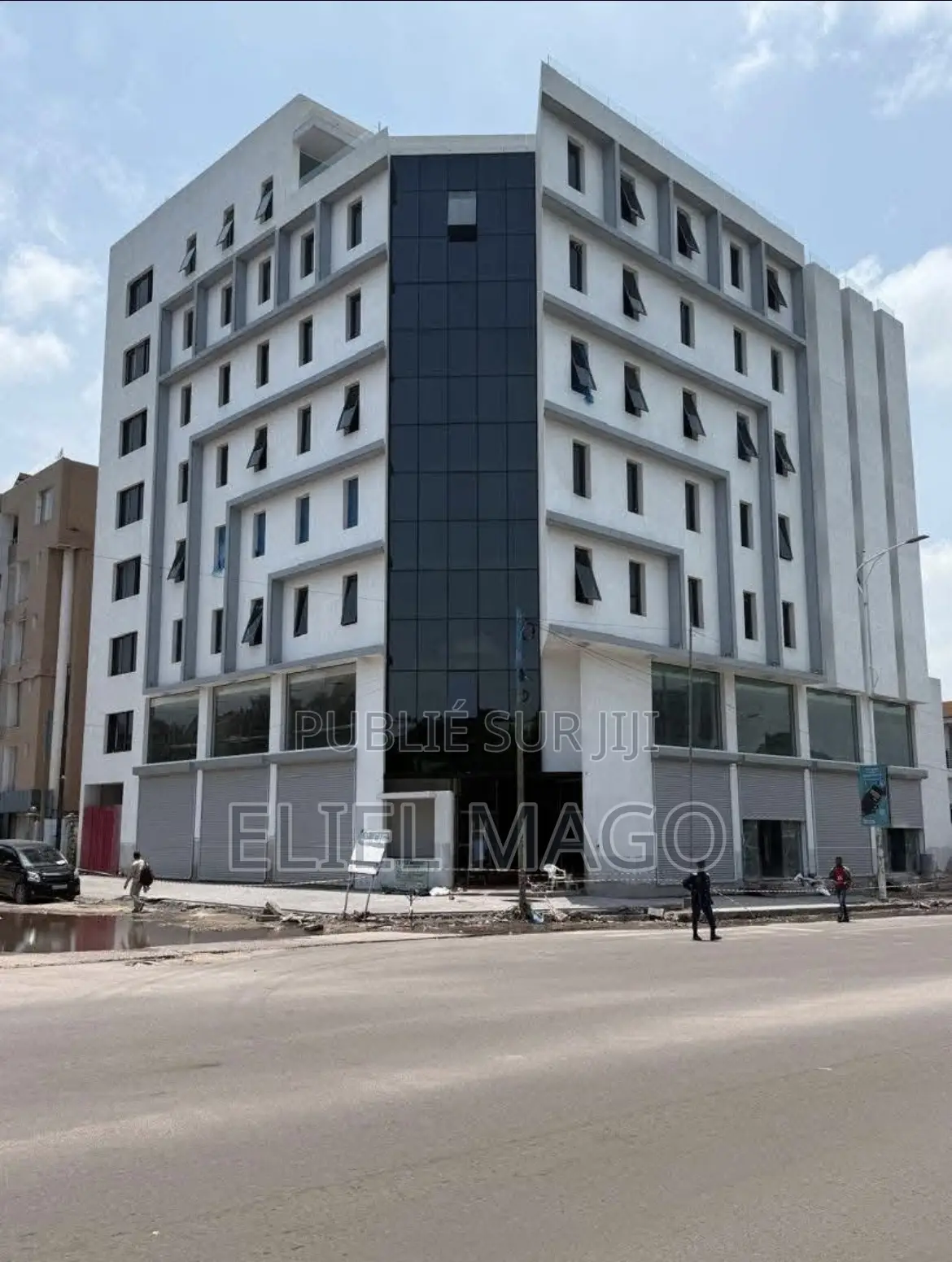 Vente d'Un Immeuble Nouvellement Construit Dans La Commune De La Gombe