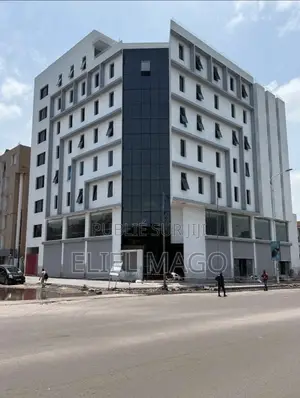 Vente d'Un Immeuble Nouvellement Construit Dans La Commune De La Gombe