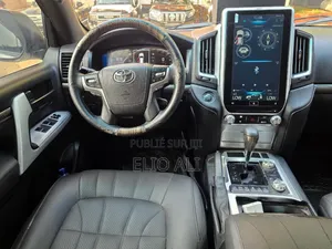 Toyota Land Cruiser 3.5 V6 2022 Gris