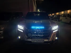 Toyota Land Cruiser 3.5 V6 2022 Gris