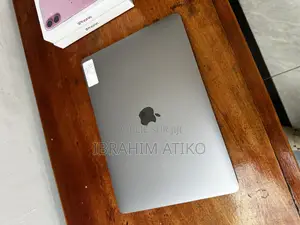 Nouveau Apple MacBook 2019 16GB Intel Core i5 SSD 500GB