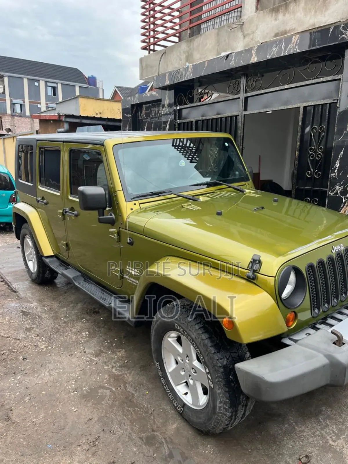 Jeep Wrangler Sahara 2011 Vert