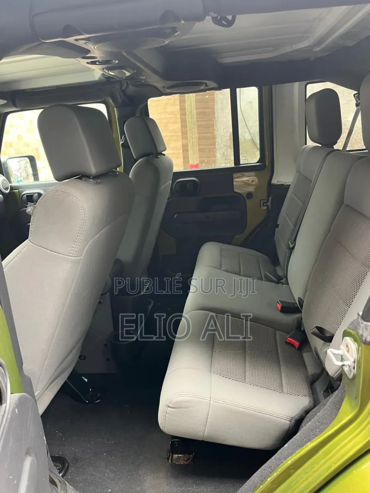 Jeep Wrangler Sahara 2011 Vert