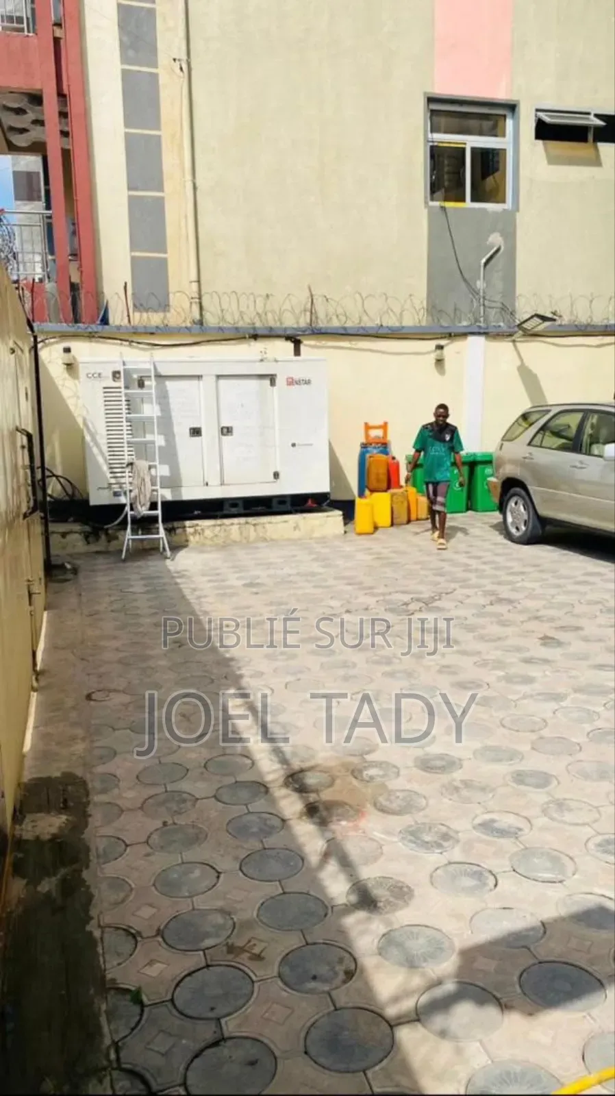 18chbre Blocs d'appartements dans Empire Supreme, Lingwala à Vendre