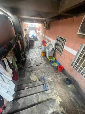 3chbre Blocs d'appartements dans Empire Supreme, Limete à Vendre