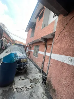 3chbre Blocs d'appartements dans Empire Supreme, Limete à Vendre