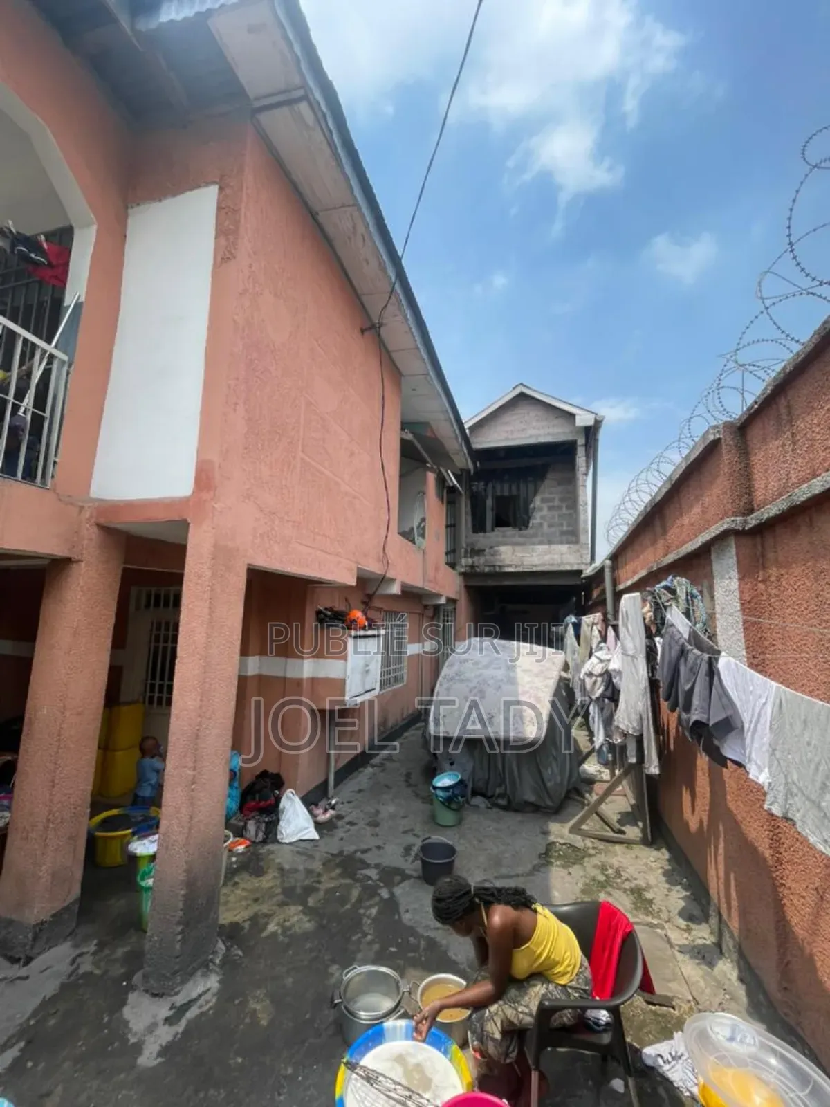 3chbre Blocs d'appartements dans Empire Supreme, Limete à Vendre