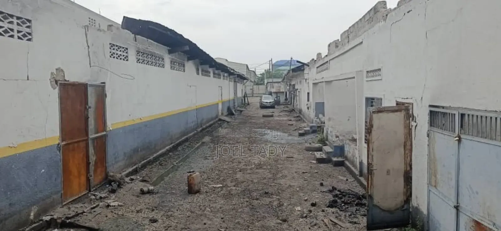 11chbre Maison de ville/terrasse dans Empire Supreme, Limete à Vendre