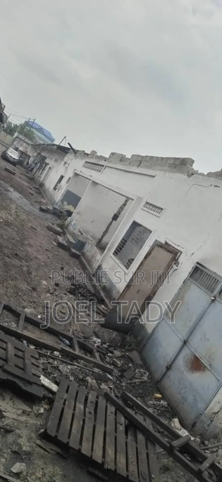 11chbre Maison de ville/terrasse dans Empire Supreme, Limete à Vendre