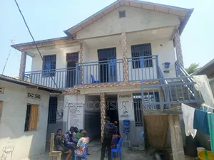 3chbre Villa dans Efobank, Nsele à Vendre