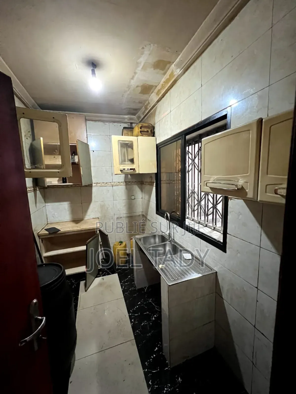 16chbre Blocs d'appartements dans Empire Supreme, Limete à Vendre