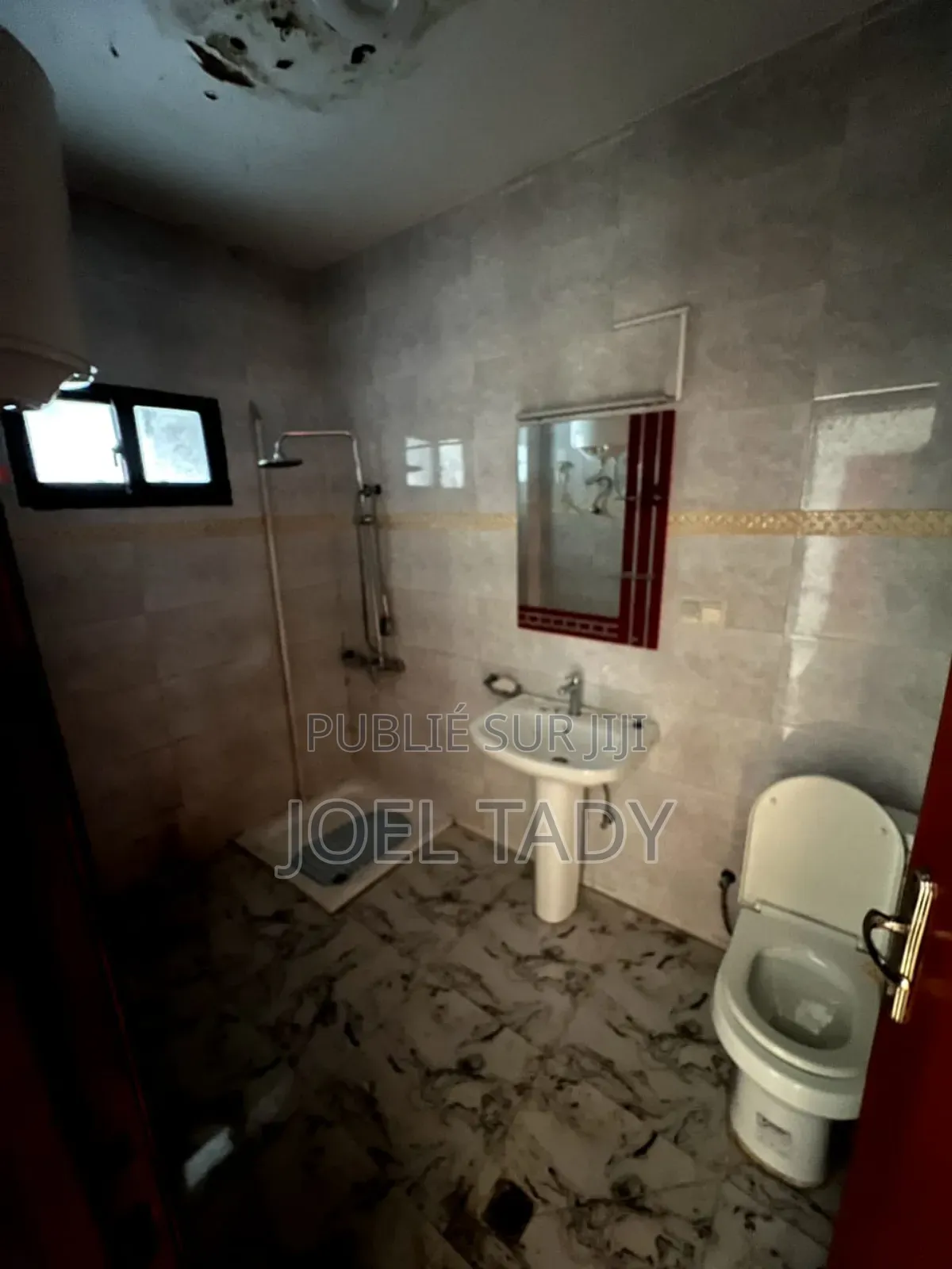 16chbre Blocs d'appartements dans Empire Supreme, Limete à Vendre