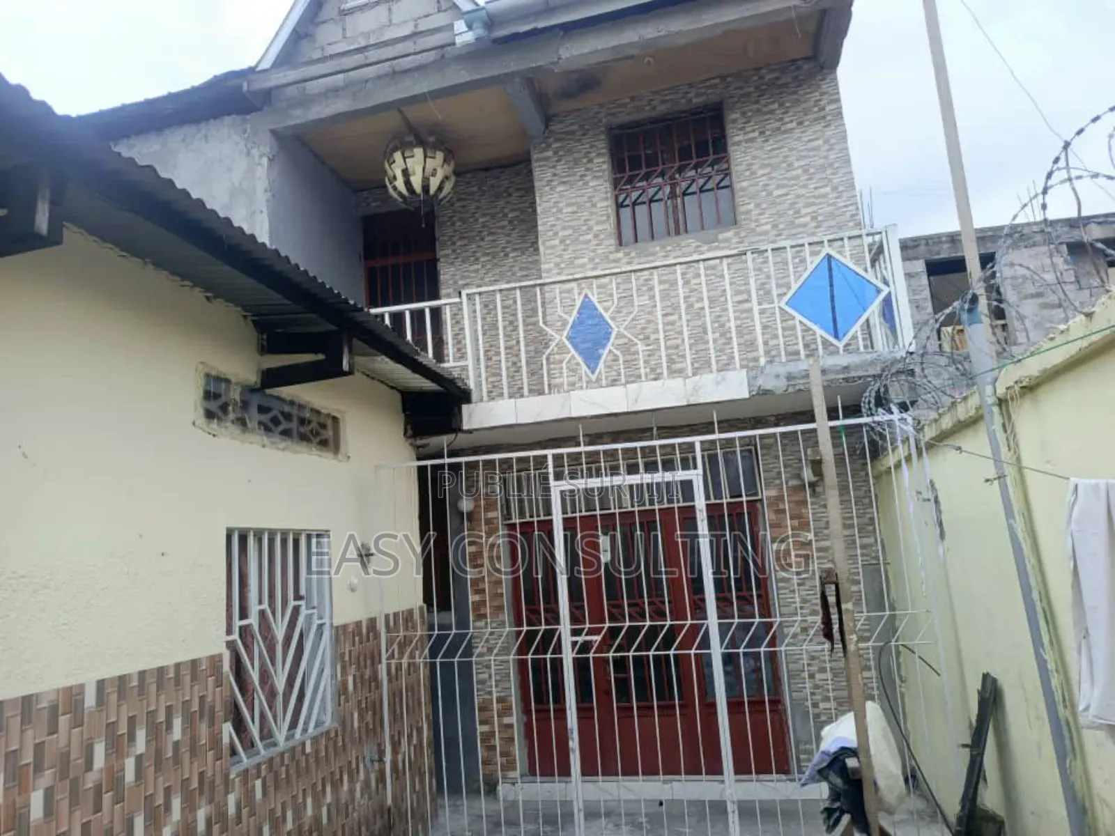 2chbre Villa dans Efobank, Nsele à Vendre