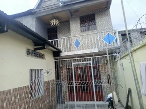 2chbre Villa dans Efobank, Nsele à Vendre