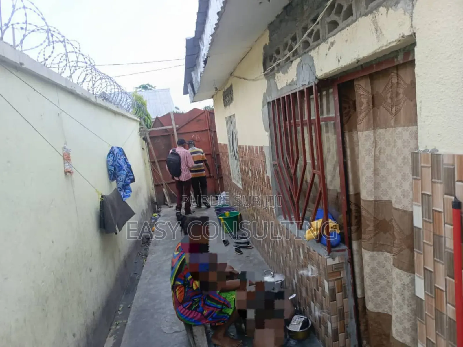 2chbre Villa dans Efobank, Nsele à Vendre